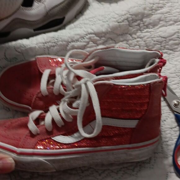 Vans   - Picture 2 of 6